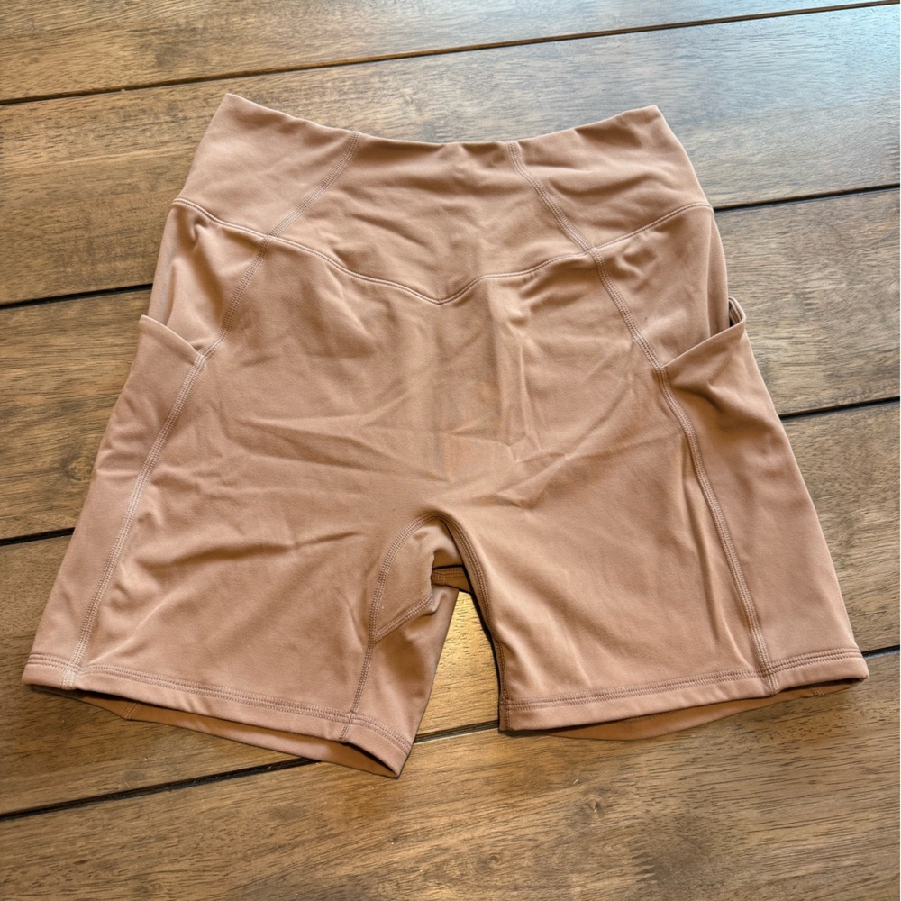 BuffBunny Contour Shorts